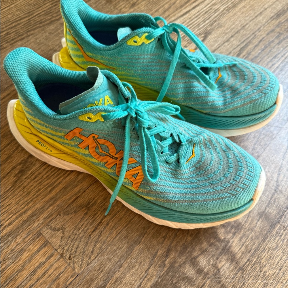 Hoka Mach 5 in Teal and Yellow